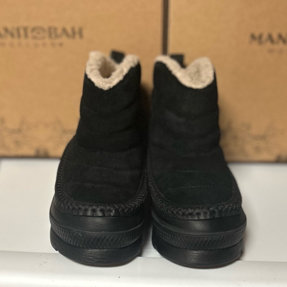 Manitobah Woman’s WP Pacific Insulated Black Pull On Puffer Boots 7, 7.5 or 8 - Picture 5 of 11